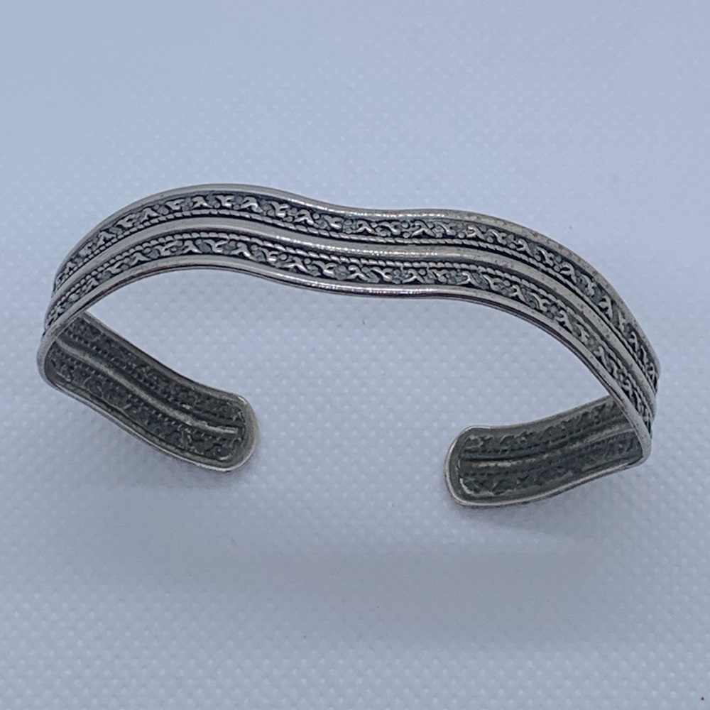 Silver Tone Cuff Style Bangle Bracelet
